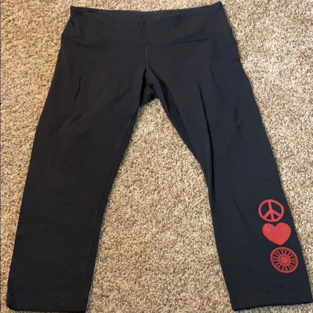 Lululemon x Soul Cycle crop wonder under black